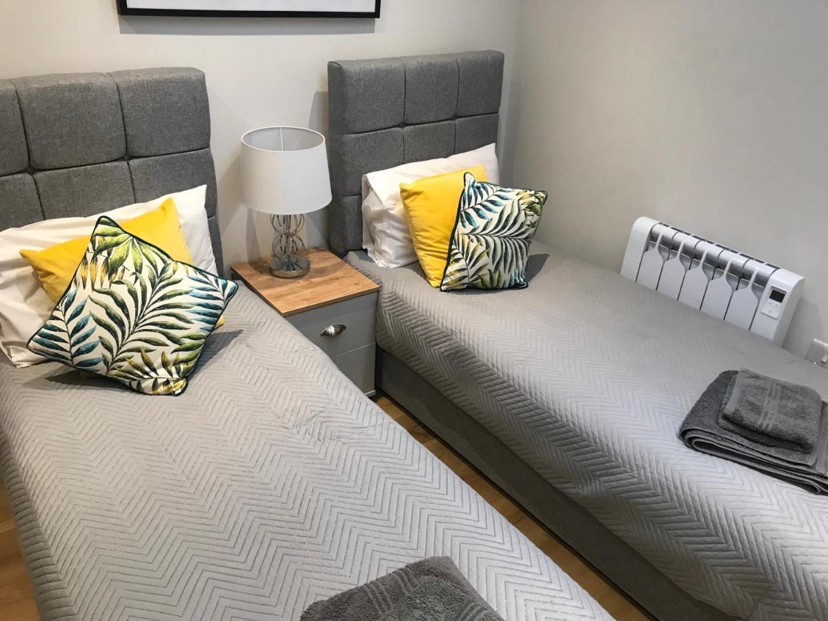 Heart Of Henley 1 & 2 Bedroom Apartments Esterno foto